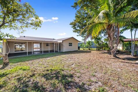 9203 NW 71st Street Tamarac FL 33321