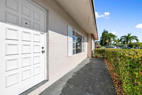 9203 NW 71st Street Tamarac FL 33321