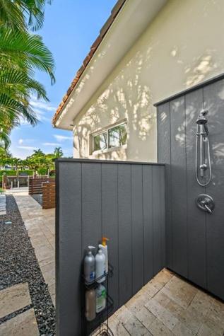 1731 NE 23rd Avenue Fort Lauderdale FL 33305