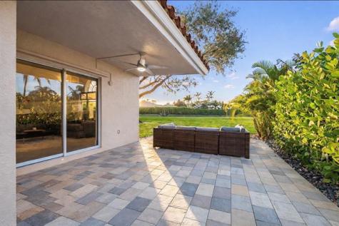 16473 Del Palacio Court Delray Beach FL 33484