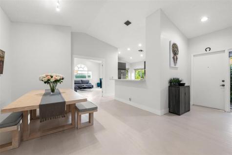 16473 Del Palacio Court Delray Beach FL 33484