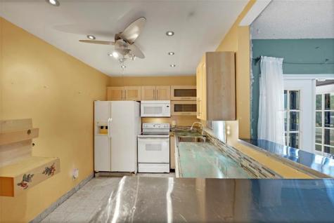 2822 SW Natura Boulevard Deerfield Beach FL 33441