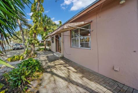 2822 SW Natura Boulevard Deerfield Beach FL 33441