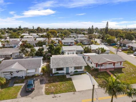 4560 NW 17th Terrace Tamarac FL 33309