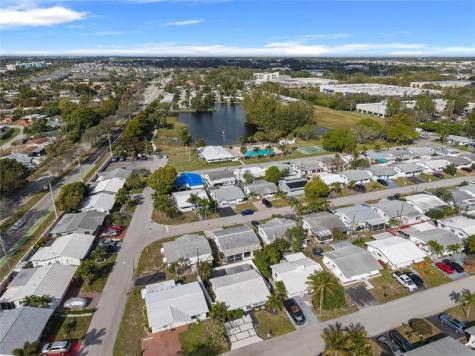 4560 NW 17th Terrace Tamarac FL 33309