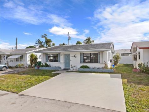 4560 NW 17th Terrace Tamarac FL 33309