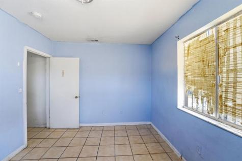 4925 E 9th Court Hialeah FL 33013