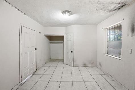 4925 E 9th Court Hialeah FL 33013