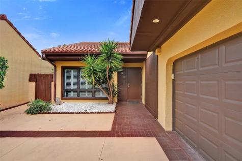 1017 NE 202nd Lane Miami FL 33179