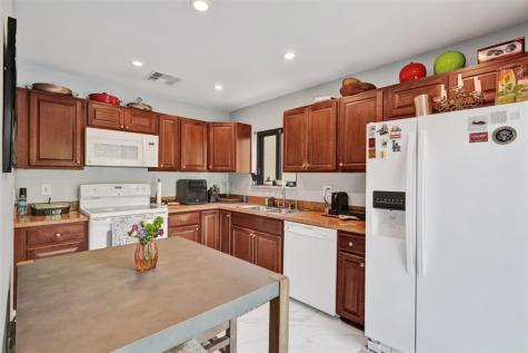1017 NE 202nd Lane Miami FL 33179