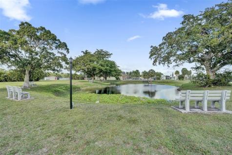 8601 SW 21st Court Davie FL 33324