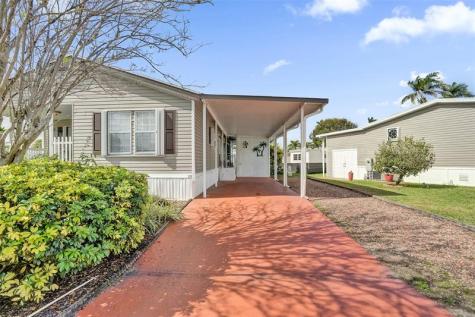 8601 SW 21st Court Davie FL 33324