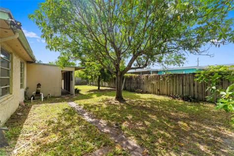 9700 NW 10th Street Pembroke Pines FL 33024