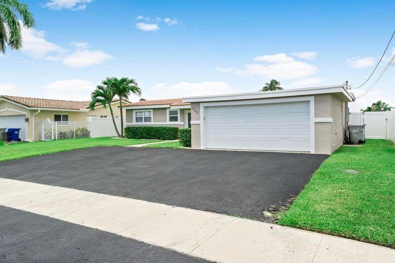 949 SE 10th Court Pompano Beach FL 33060