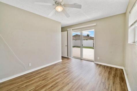 949 SE 10th Court Pompano Beach FL 33060