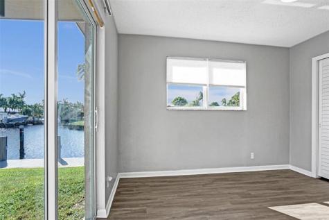 949 SE 10th Court Pompano Beach FL 33060