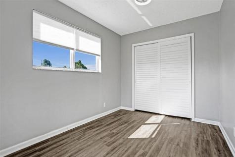 949 SE 10th Court Pompano Beach FL 33060