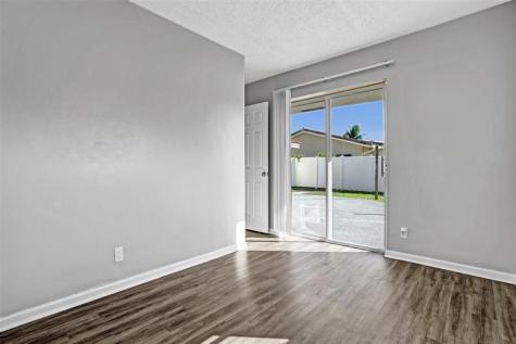 949 SE 10th Court Pompano Beach FL 33060