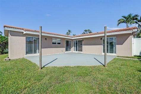 949 SE 10th Court Pompano Beach FL 33060