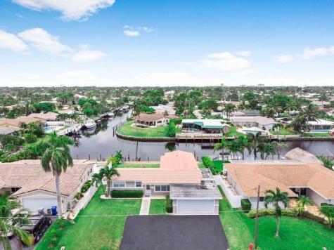 949 SE 10th Court Pompano Beach FL 33060