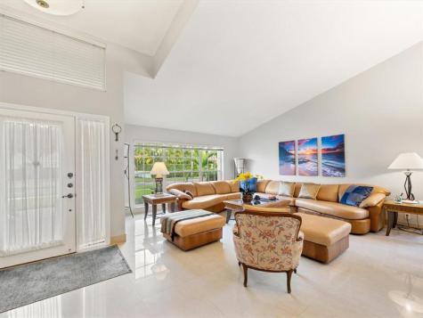 1011 NW 193rd Avenue Pembroke Pines FL 33029