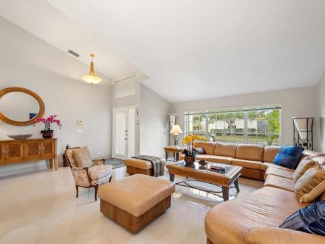 1011 NW 193rd Avenue Pembroke Pines FL 33029