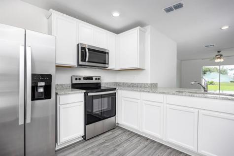 2737 SE Mariposa Avenue Port St Lucie FL 34952