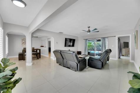 9611 NW 3rd Street Pembroke Pines FL 33024