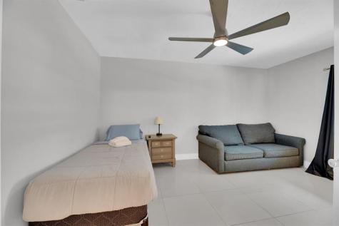 9611 NW 3rd Street Pembroke Pines FL 33024