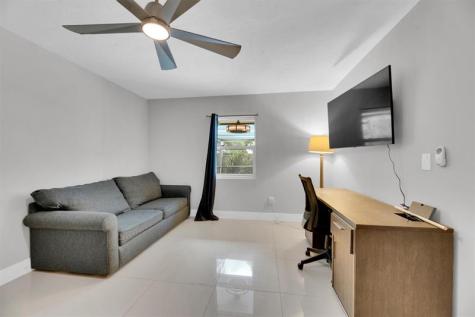9611 NW 3rd Street Pembroke Pines FL 33024