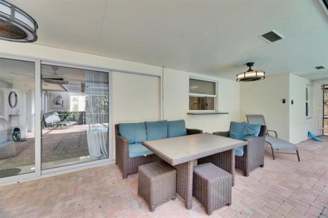 9611 NW 3rd Street Pembroke Pines FL 33024