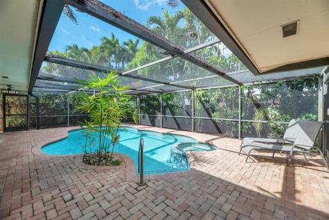 9611 NW 3rd Street Pembroke Pines FL 33024