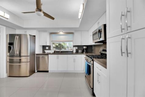 9611 NW 3rd Street Pembroke Pines FL 33024