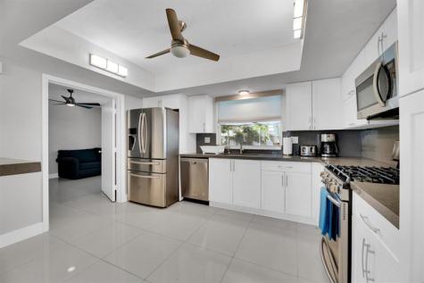 9611 NW 3rd Street Pembroke Pines FL 33024