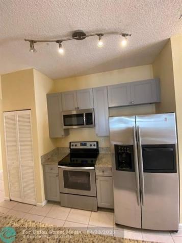 4837 NW 19th Street Coconut Creek FL 33063