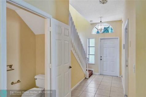 4837 NW 19th Street Coconut Creek FL 33063