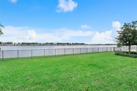 9025 Parkland Bay Drive Parkland FL 33076