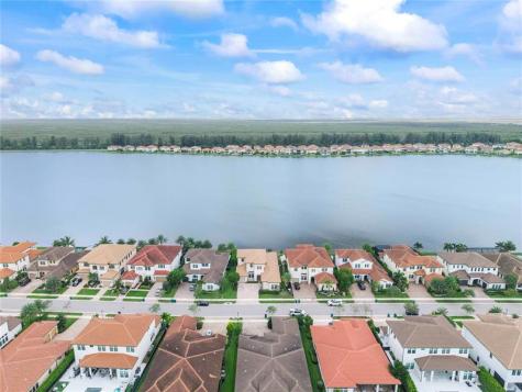9025 Parkland Bay Drive Parkland FL 33076