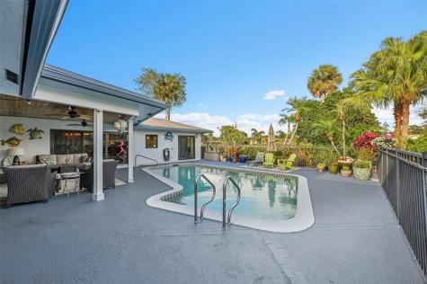 5102 Yellow Pine Lane Tamarac FL 33319