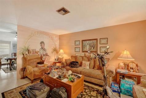 154 NW 67th Street Miami FL 33150