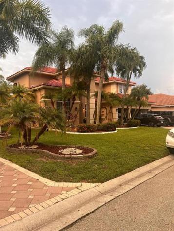 517 NW 118th Way Coral Springs FL 33071