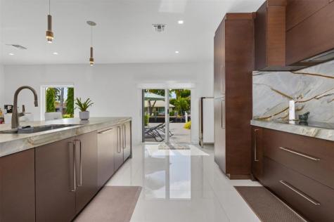 615 3RD Key Drive Fort Lauderdale FL 33304