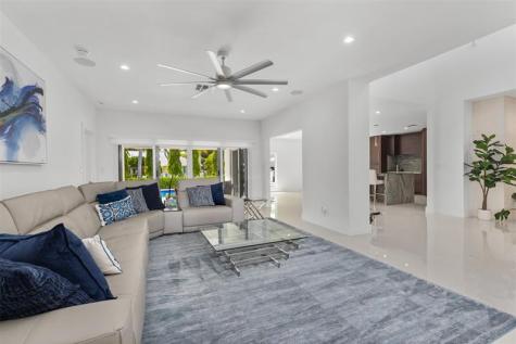 615 3RD Key Drive Fort Lauderdale FL 33304