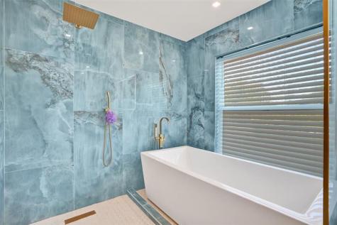 701 NE 164th Street Miami FL 33162