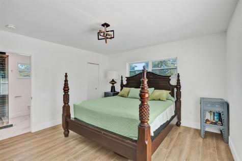 701 NE 164th Street Miami FL 33162