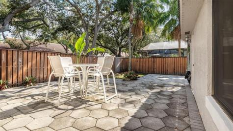 1867 NW 99th Avenue Plantation FL 33322
