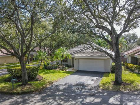 1867 NW 99th Avenue Plantation FL 33322