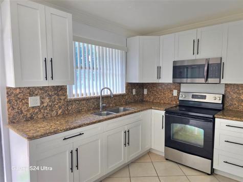 6138 Southgate Boulevard Margate FL 33068