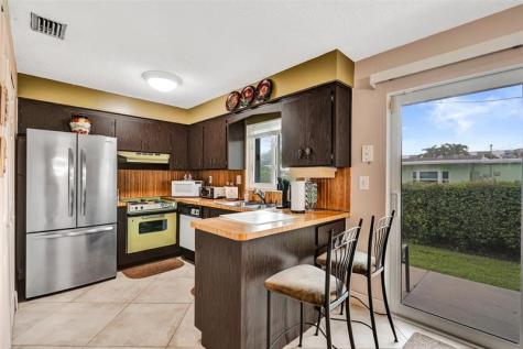 2740 SW 46th Place Fort Lauderdale FL 33312