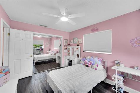 9846 NW 26th Place Sunrise FL 33322